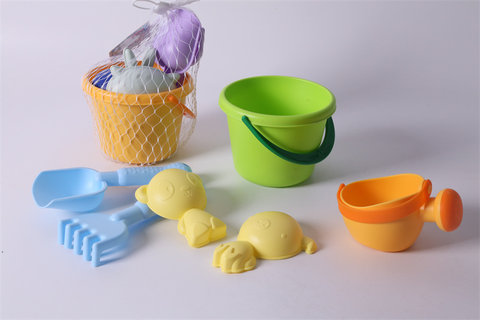 Beach soft rubber bucket combination beach toy
