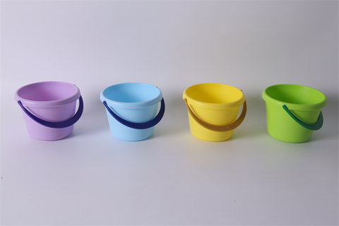 Beach soft rubber bucket beach toys