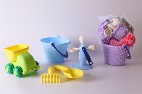 Beach soft rubber car bucket windmill combination beach toy