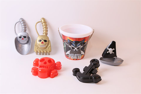 Pirate Beach Bucket 5-piece Beach Toy Set