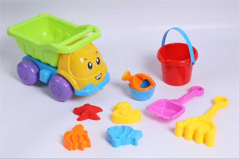 Emojis, beach carts, beach toys