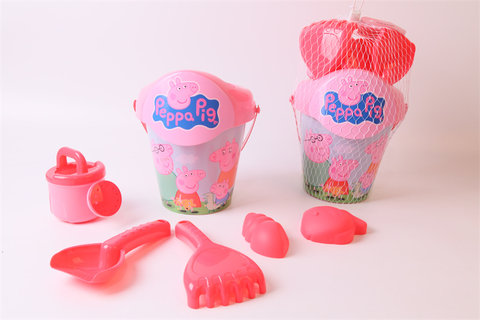 Peppa Pig 7-piece beach toy set