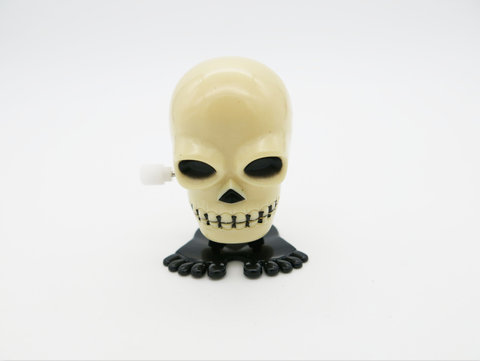 Jumping skull on the chain (ABS material)