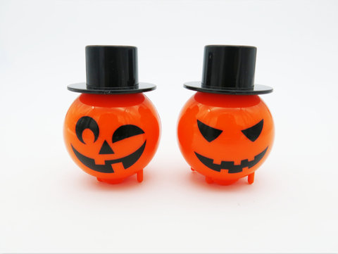 Chain 2 emoticons rotating top hat pumpkin (ABS material)