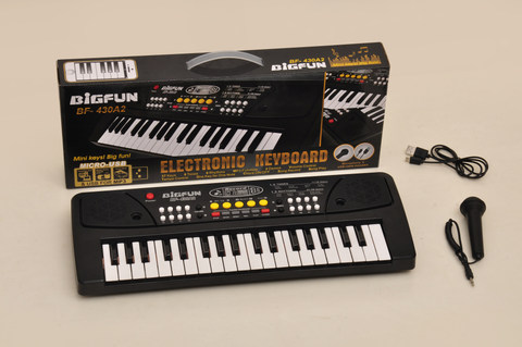 37-button electronic organ with microphone USB data cable and USB playable MP3