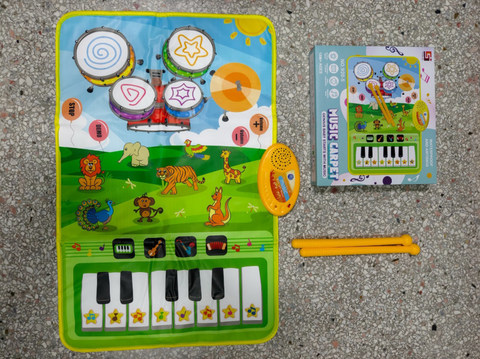 Early education music carpet in two