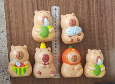 水果卡皮巴拉