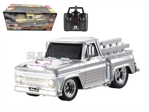 Remote control car 2.4G four-way remote control muscle modified truck 1:14