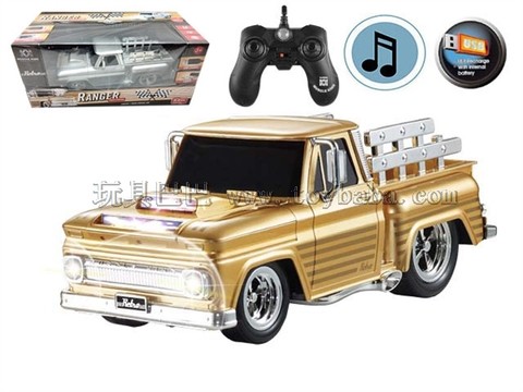 Remote control car 2.4G six-way USB built-in battery with music remote control muscle modified car 1:14