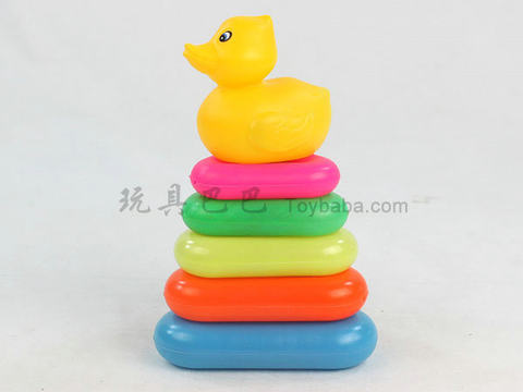 Small triangular rainbow ring (duck)