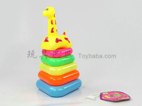 Small triangular ring giraffe