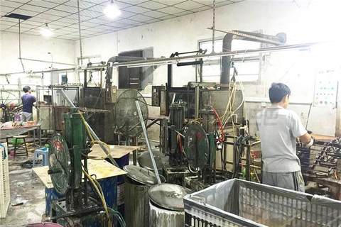 Rubber Lacquer Production Workshop of Rubber Lacquer Toy Processing Factory