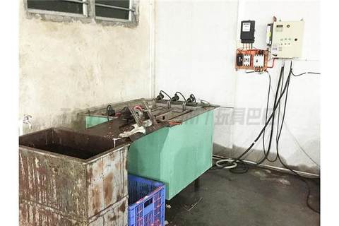 Rubber Lacquer Production Workshop of Rubber Lacquer Toy Processing Factory
