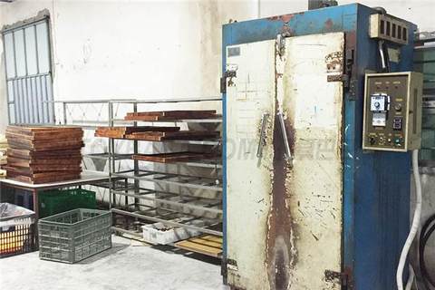 Rubber Lacquer Production Workshop of Rubber Lacquer Toy Processing Factory