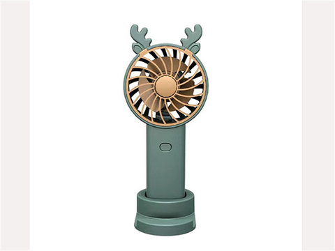 Deer holds fan (green)