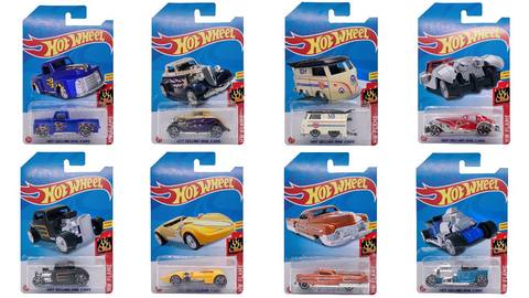 8 models of alloy taxiing vintage cars
