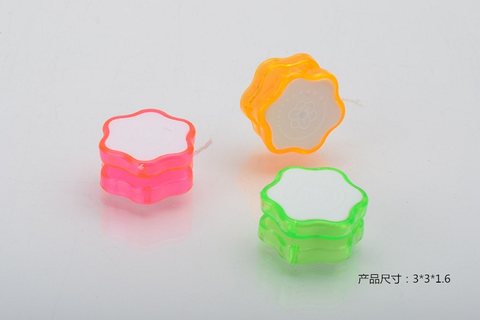 Free toys hexagonal plum blossom little yo-yo toys YOYO ball toys