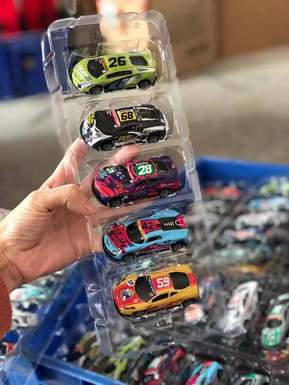 Iron sheet weighted resilience graffiti sports car alloy toy